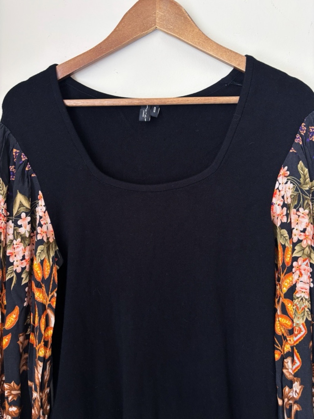 Bl^nk London Floral Balloon Sleeve Pullover Sweater Medium - Picture 3 of 9